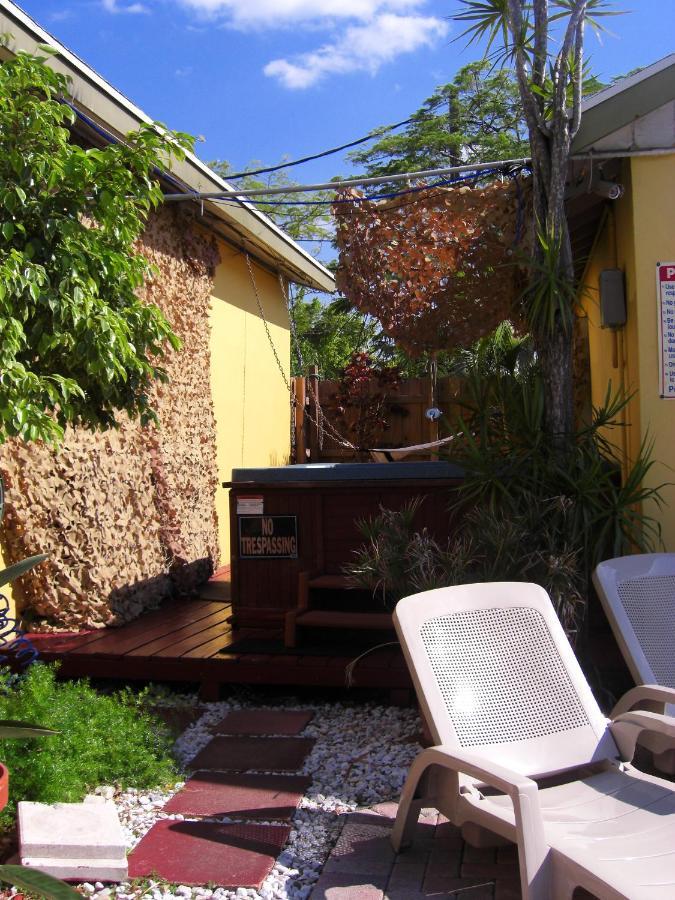 Inn Leather Guest House-Gay Male Only Fort Lauderdale Exterior photo