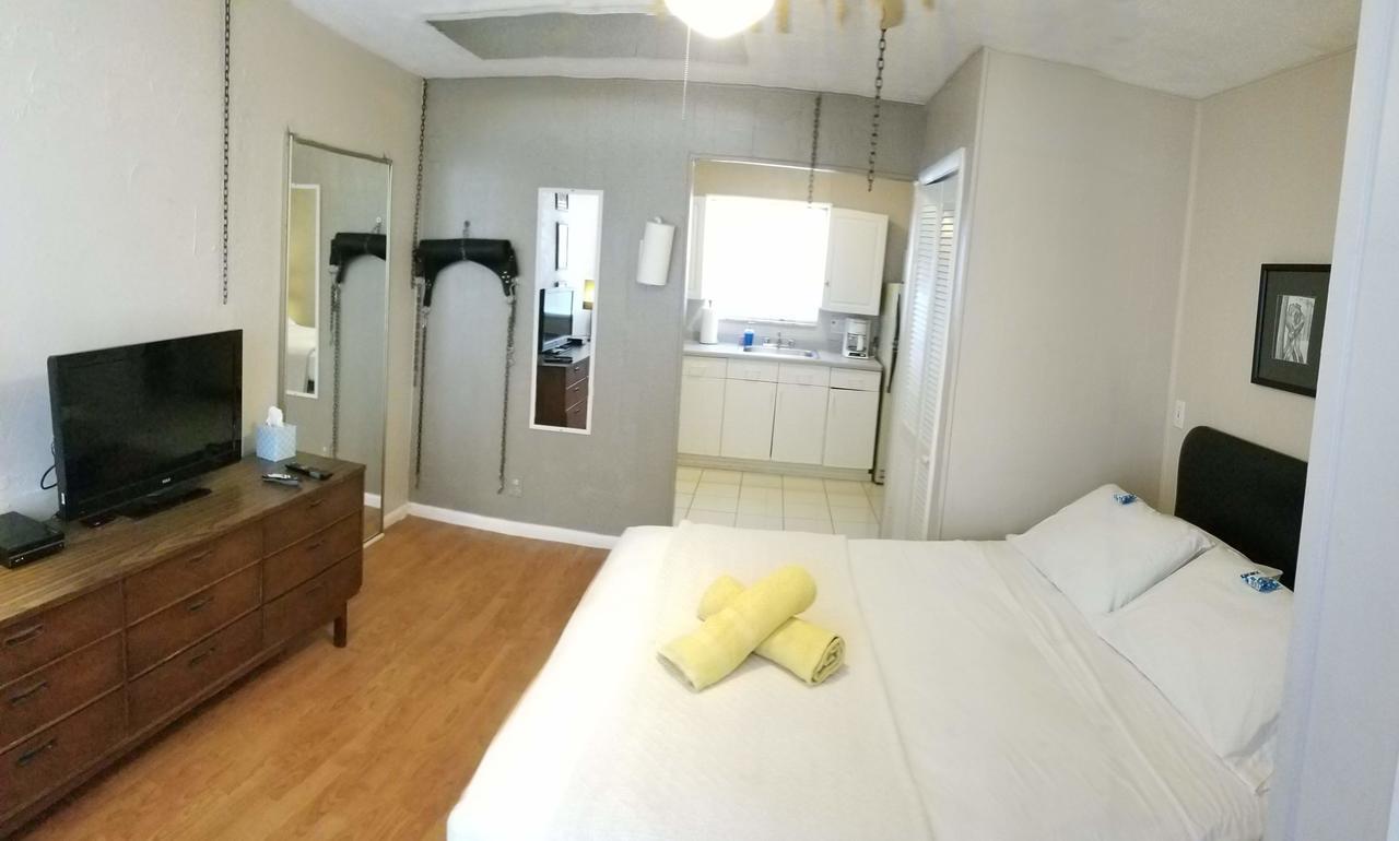 Inn Leather Guest House-Gay Male Only Fort Lauderdale Exterior photo