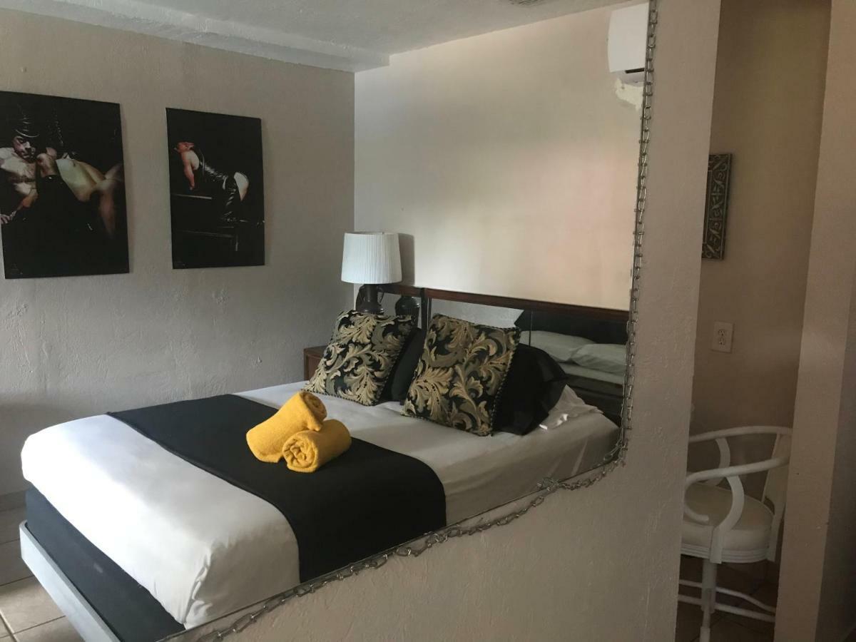 Inn Leather Guest House-Gay Male Only Fort Lauderdale Exterior photo